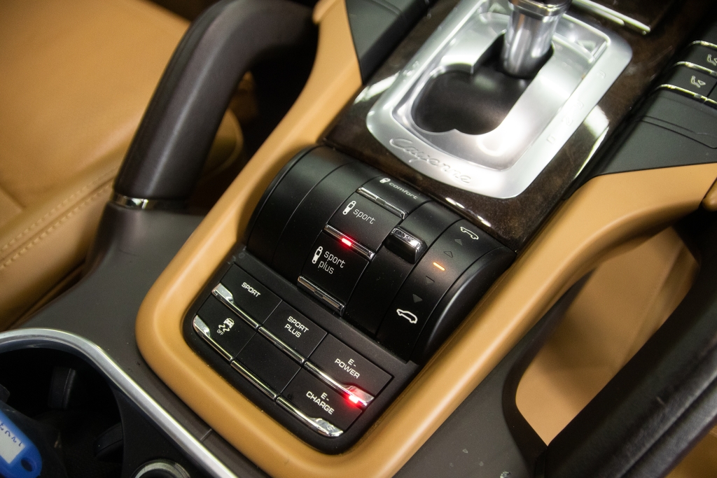PORSCHE CAYENNE S Hybrid 3.0 V6 AT4WD. ปี 2016 #14