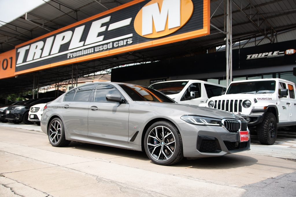 BMW SERIES 5 530e M sport AT ปี 2021 #2