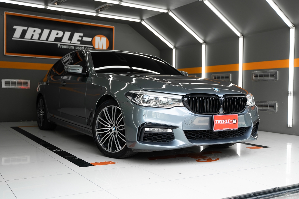 BMW SERIES 5 530e M sport AT ปี 2018 #3