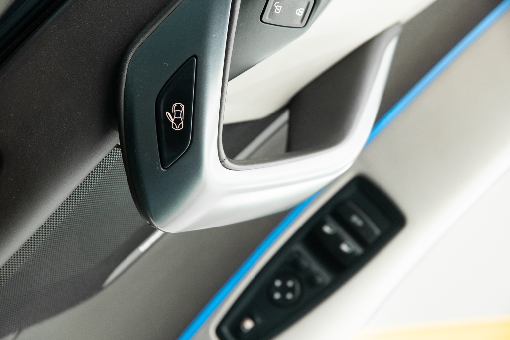 BMW I8 Hybrid 1.5 eDrive AT ปี 2015 #15