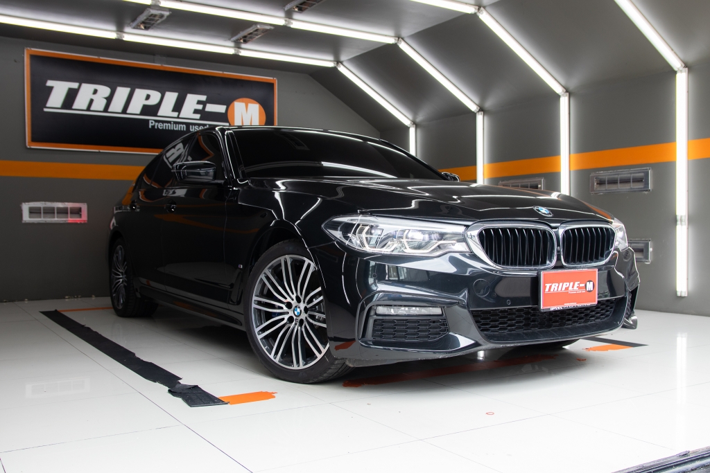 BMW SERIES 5 530e M sport AT ปี 2020 #3