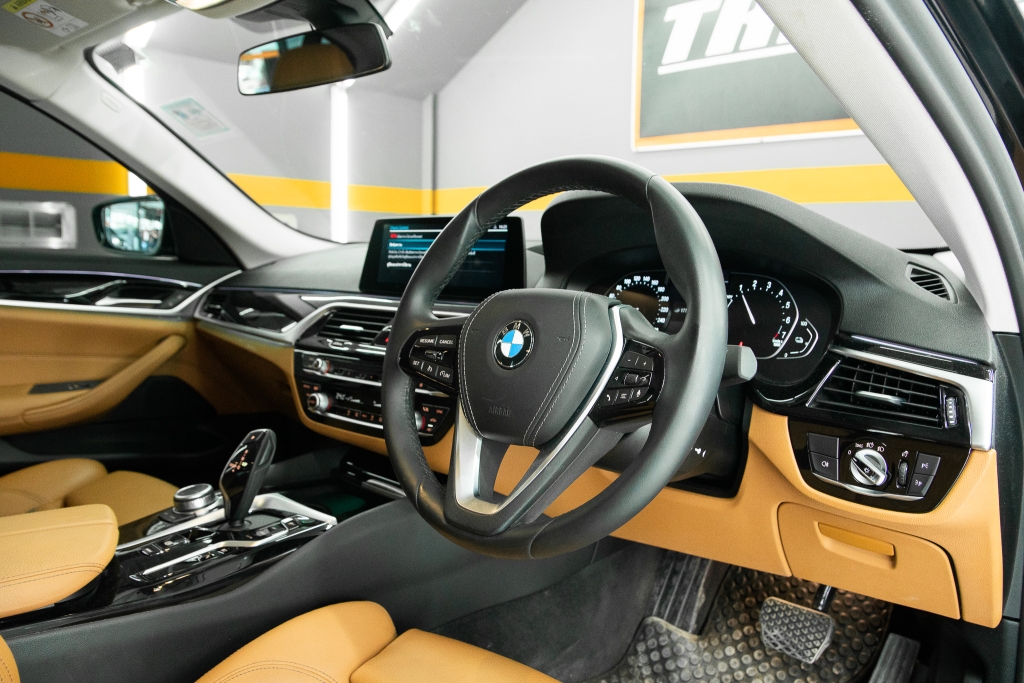 BMW SERIES 5 530e Elite AT ปี 2021 #6