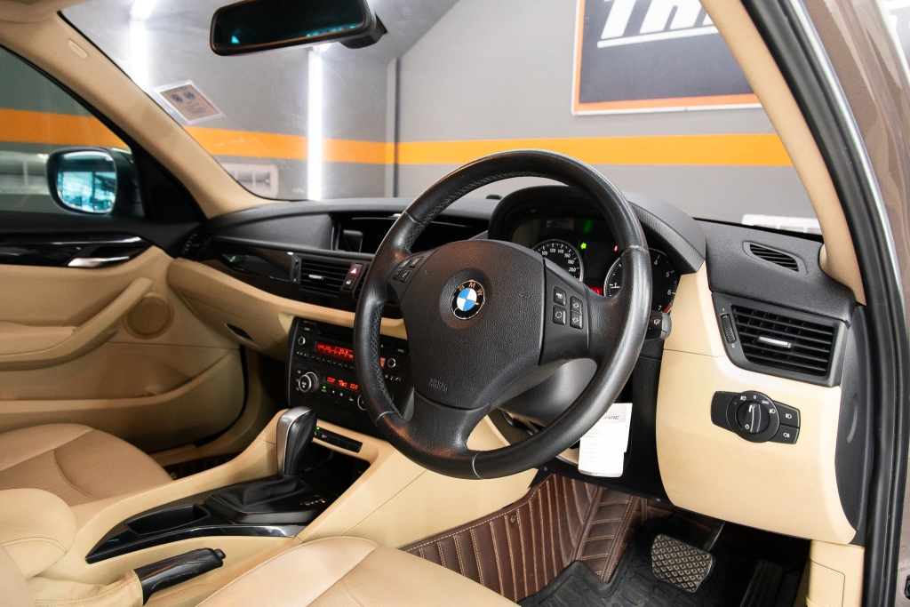 BMW X1 [xDrive] 18i AT ปี 2012 #7