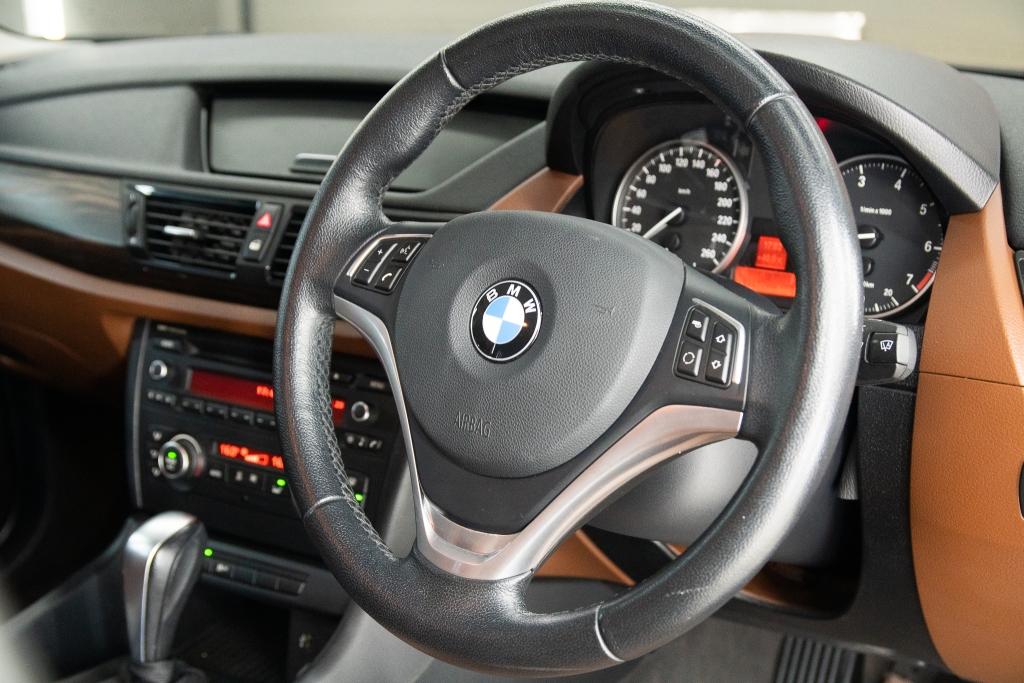 BMW X1 [xDrive] 18i AT ปี 2013 #11