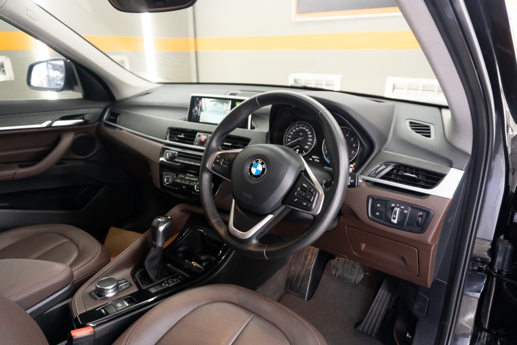BMW X1 sDrive 18i AT ปี 2016 #5