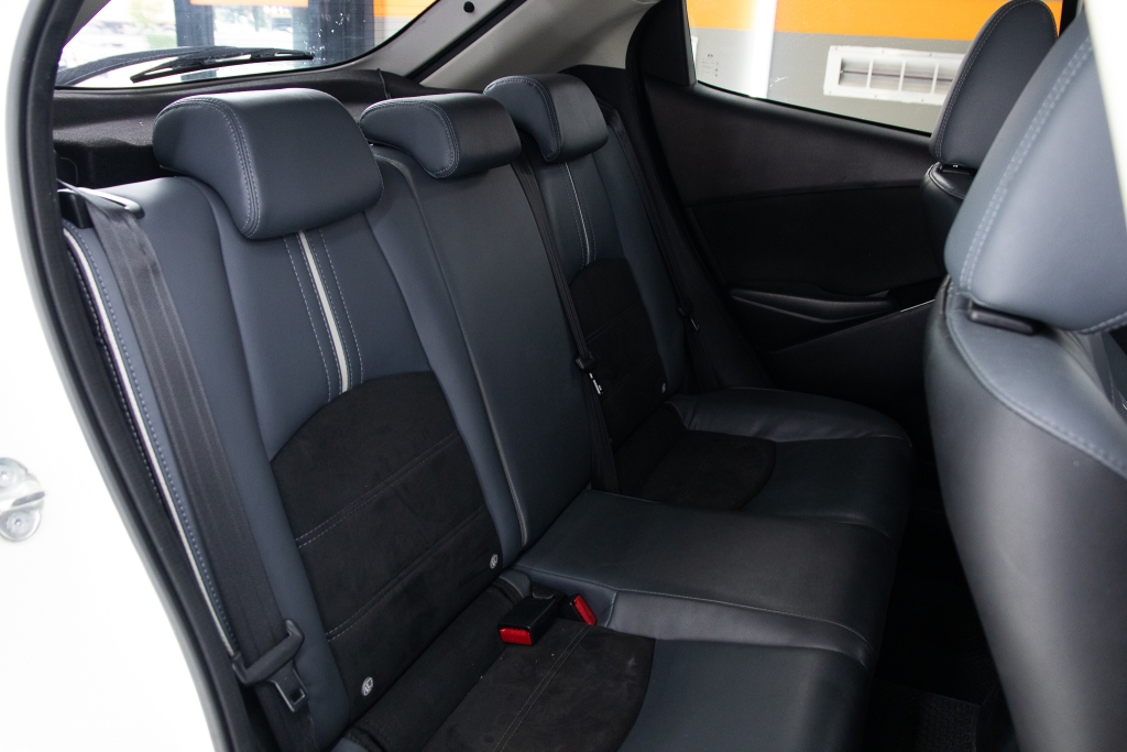 MAZDA 2 1.3 S LEATHER AT ปี 2020 #6