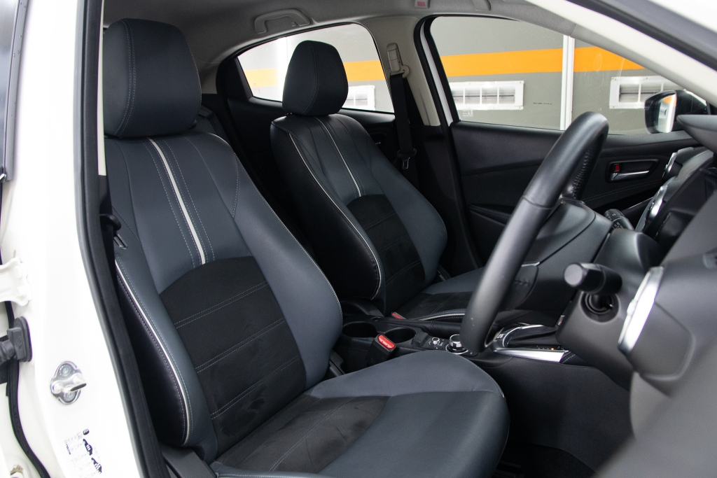 MAZDA 2 1.3 S LEATHER AT ปี 2020 #7