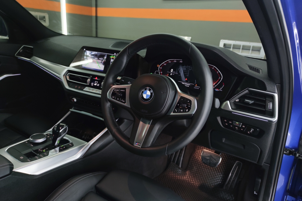 BMW SERIES 3 320d M Sport AT ปี 2020 #6