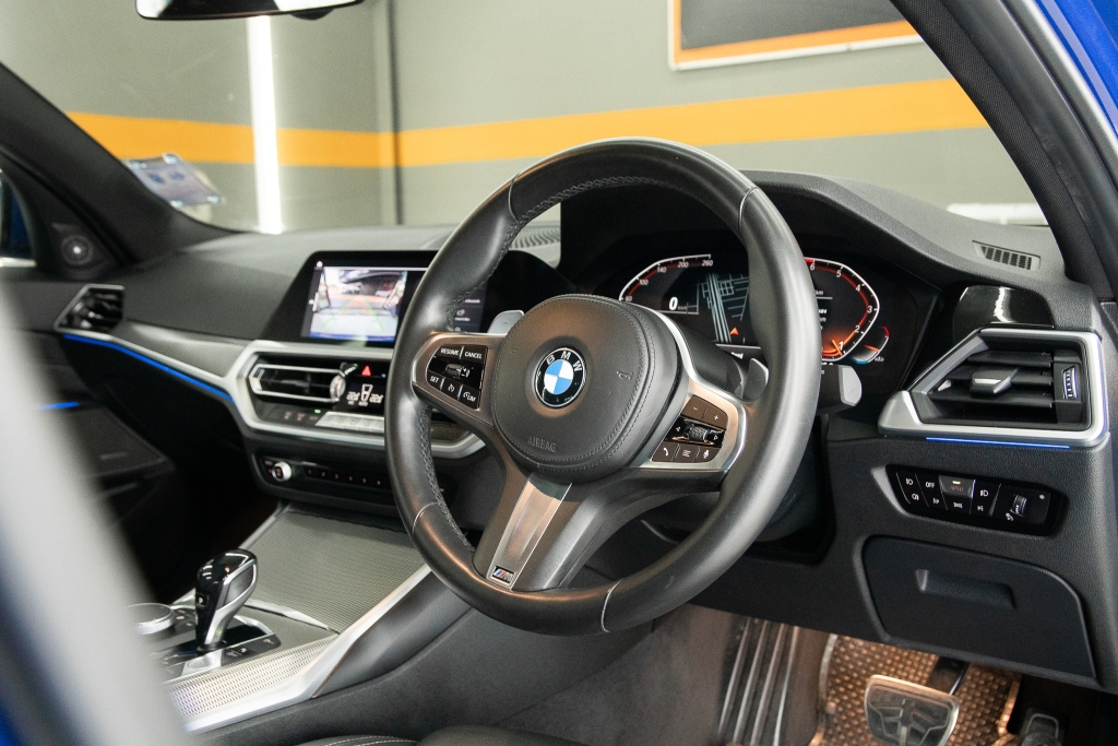 BMW SERIES 3 330i M Sport AT ปี 2021 #6