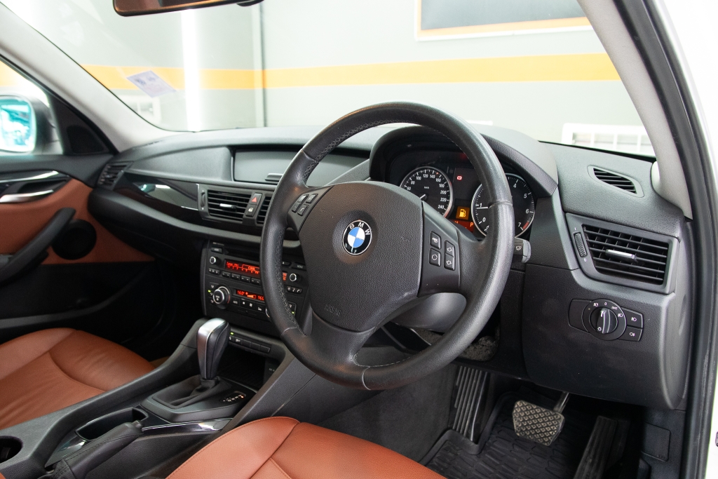 BMW X1 [xDrive] 18i AT ปี 2013 #7