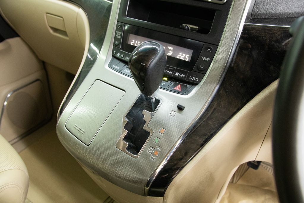 TOYOTA ALPHARD 2.4 [V] AT ปี 2014 #14