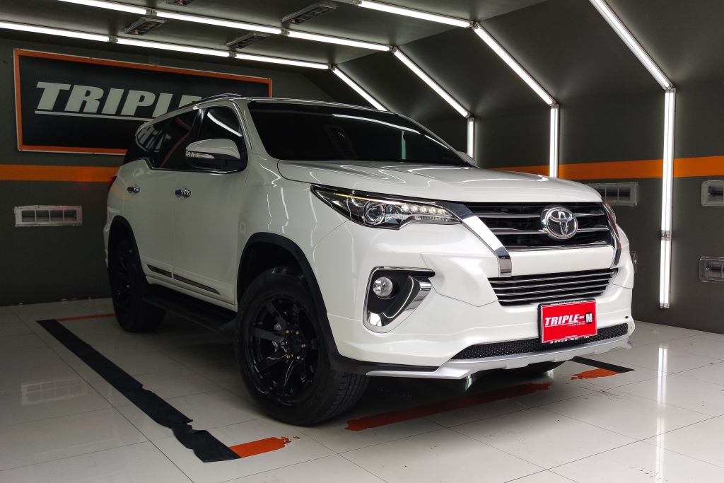 TOYOTA FORTUNER 2.8 [V] AT4WD. ปี 2016 #3