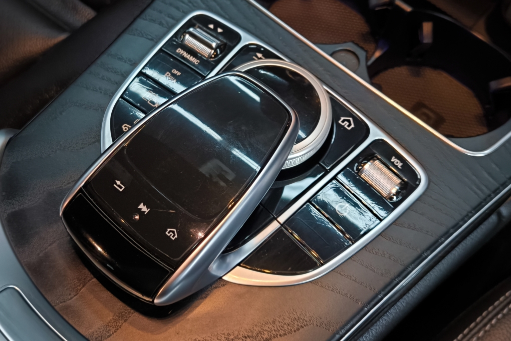 MERCEDES-BENZ C-CLASS C 300e AMG Dynamic AT ปี 2021 #10