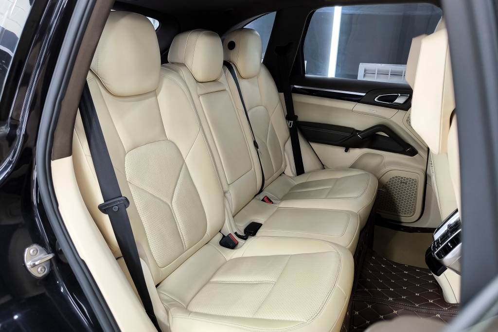 PORSCHE CAYENNE Diesel 3.0 [V6] AT ปี 2012 #5