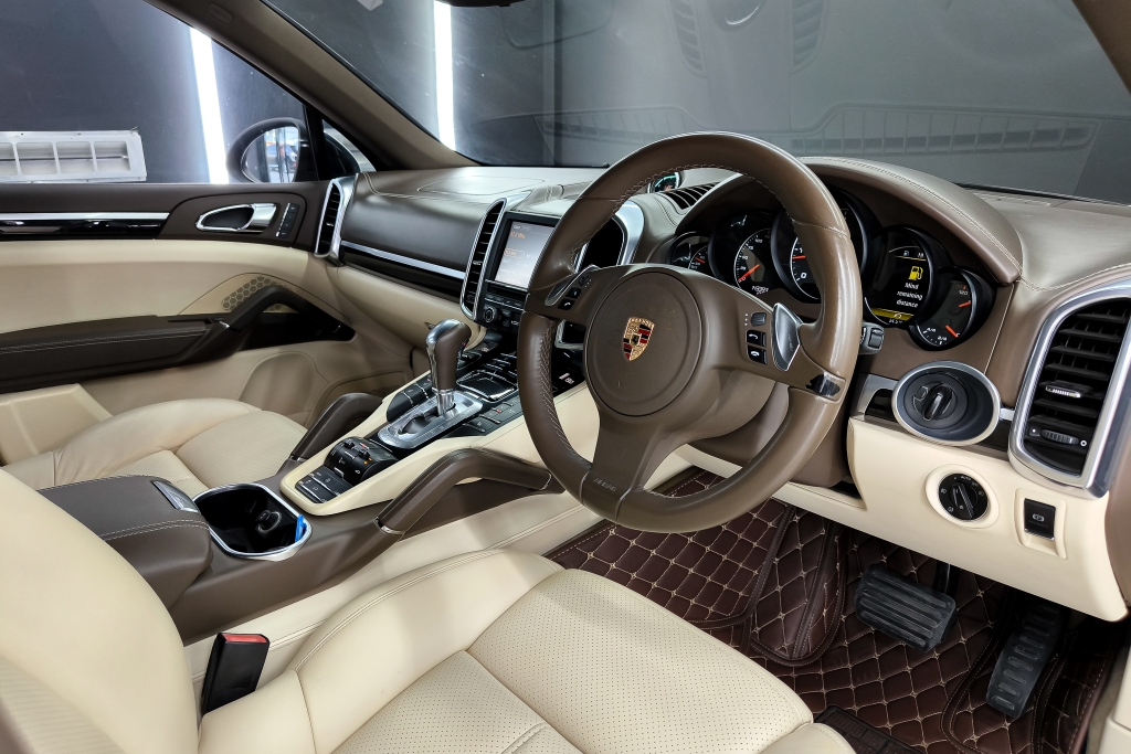 PORSCHE CAYENNE Diesel 3.0 [V6] AT ปี 2012 #6