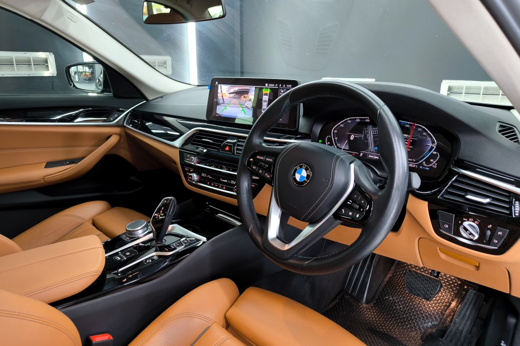 BMW SERIES 5 530e Elite AT ปี 2021 #5