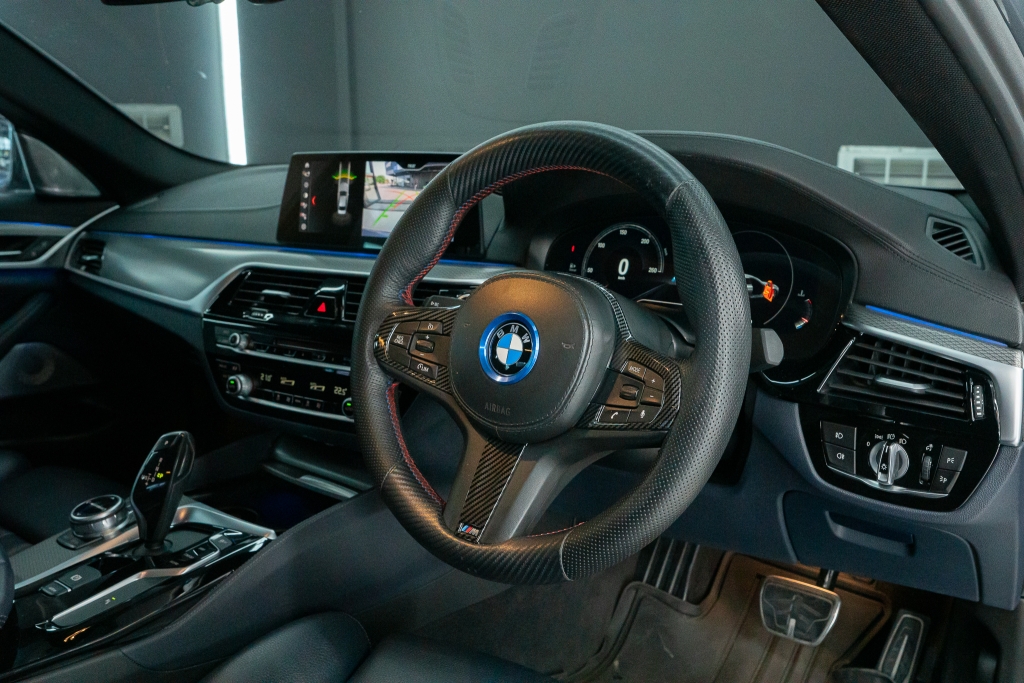 BMW SERIES 5 520d sport AT ปี 2019 #6