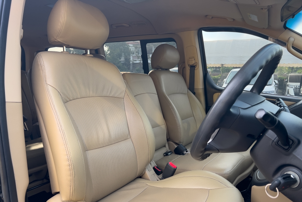 HYUNDAI H-1 2.5 CRDi [Elite] AT ปี 2017 #8