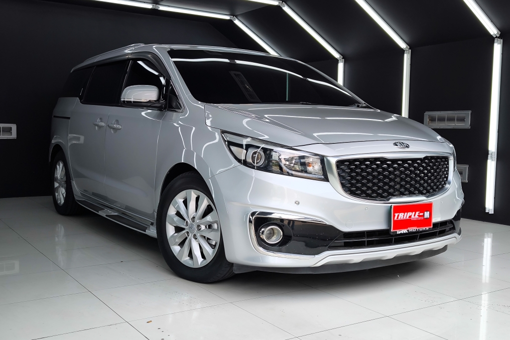 KIA GRAND CARNIVAL โฉมปี (14-21) 2.2 EX AT ปี 2018 ราคา 739,000.- (#C2025041703)