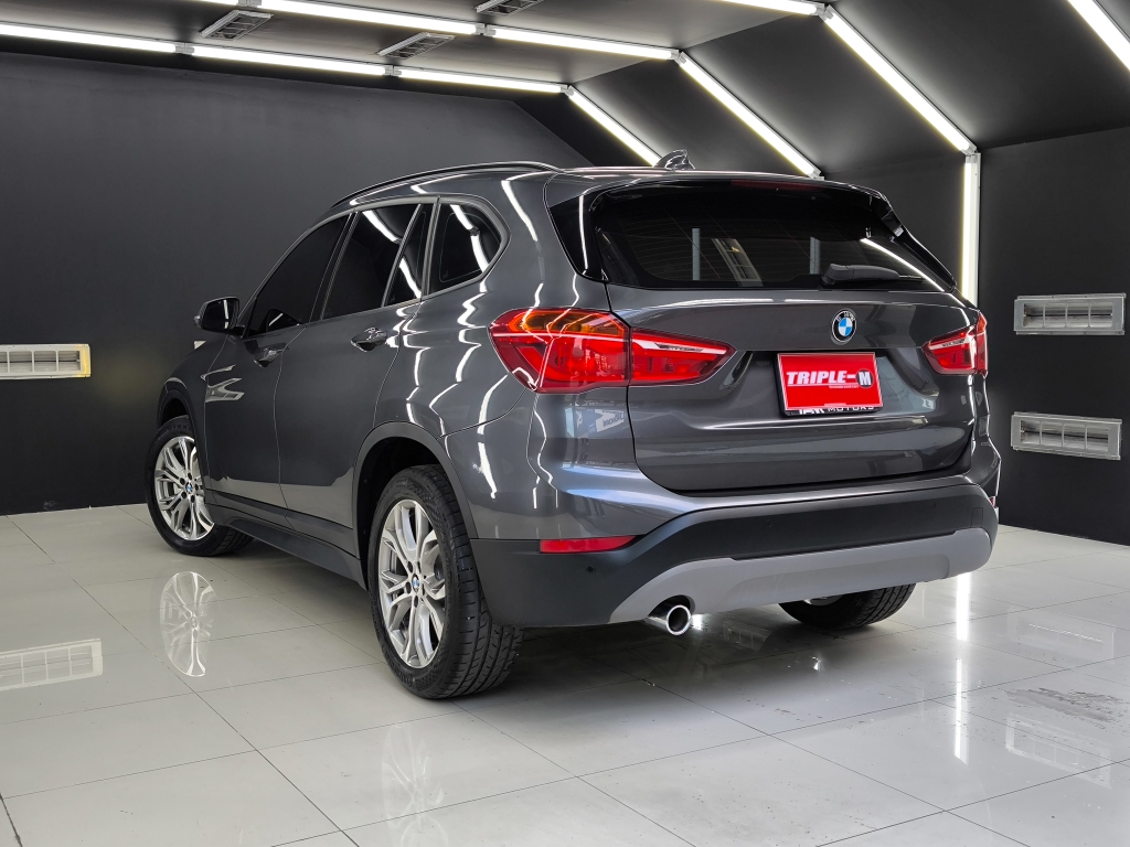 BMW X1 sDrive 18i AT ปี 2019 #4