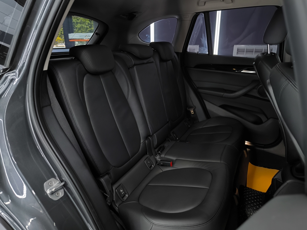 BMW X1 sDrive 18i AT ปี 2019 #7