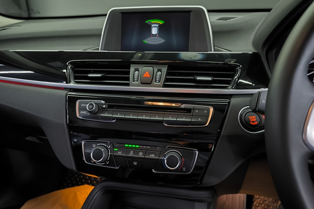 BMW X1 sDrive 18i AT ปี 2019 #20