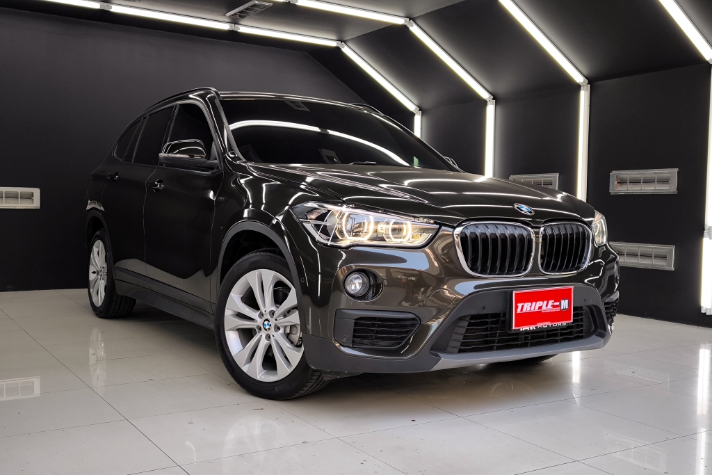 BMW X1 sDrive 18i AT ปี 2020 #2