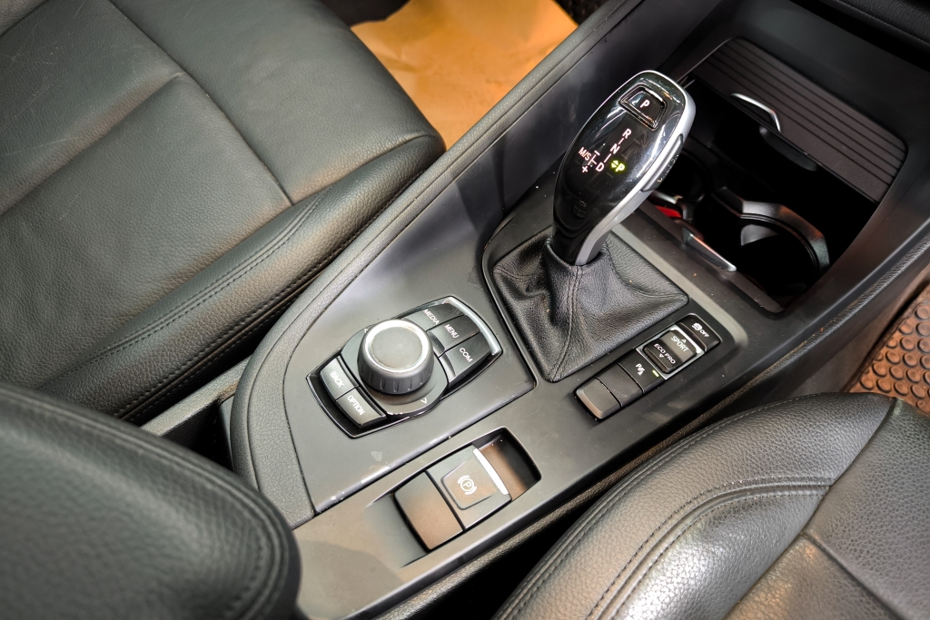 BMW X1 sDrive 18i AT ปี 2020 #15