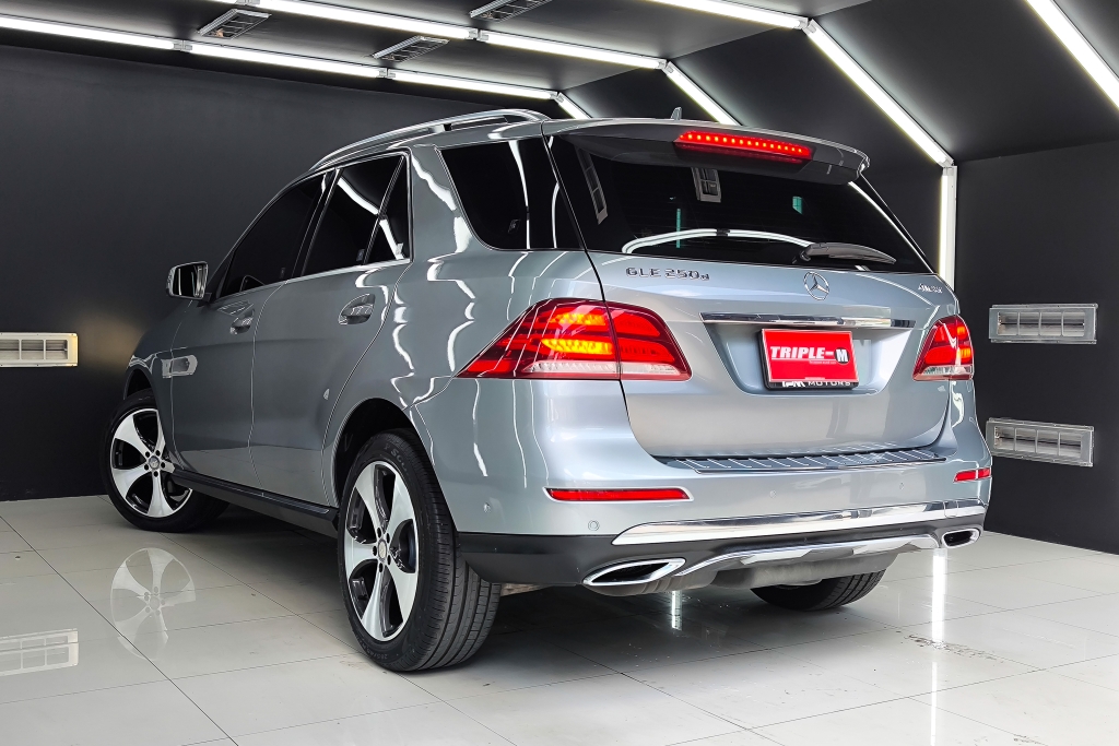 MERCEDES-BENZ GLE-CLASS GLE 250d AT ปี 2017 #3