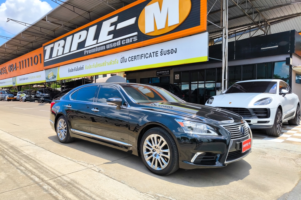 LEXUS LS 600h โฉมปี (13-16) 5.0 HYBRID AT ปี 2015 ราคา 1,699,000.- (#C2025042904)