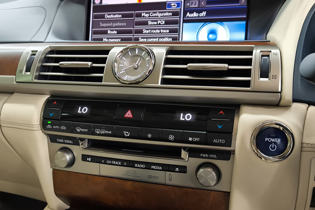 LEXUS LS 600h 5.0 HYBRID AT ปี 2015 #10