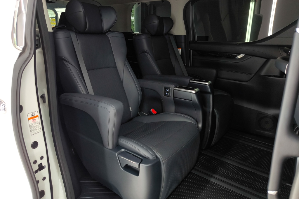 TOYOTA ALPHARD 2.5 S C Package AT ปี 2022 #7
