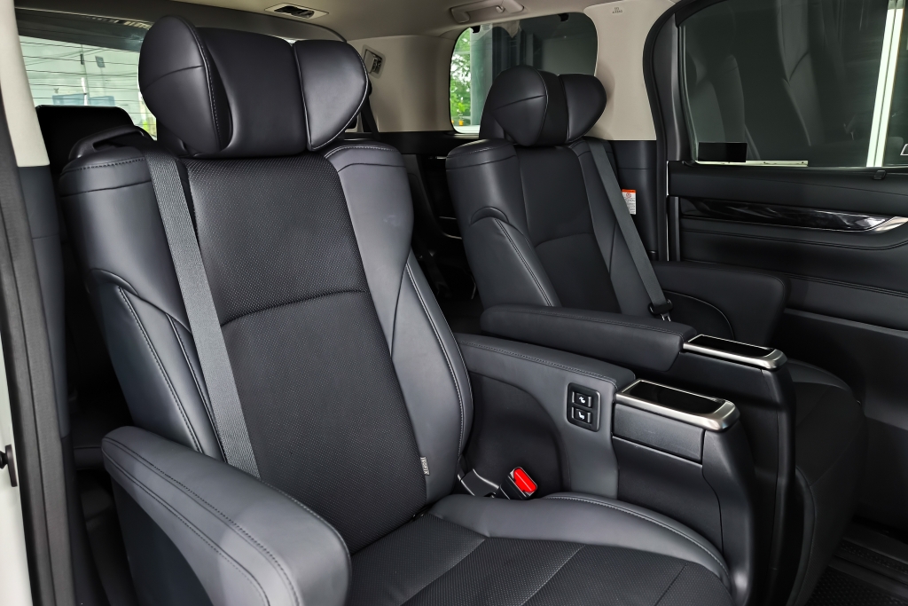 TOYOTA ALPHARD 2.5 S C Package AT ปี 2022 #13
