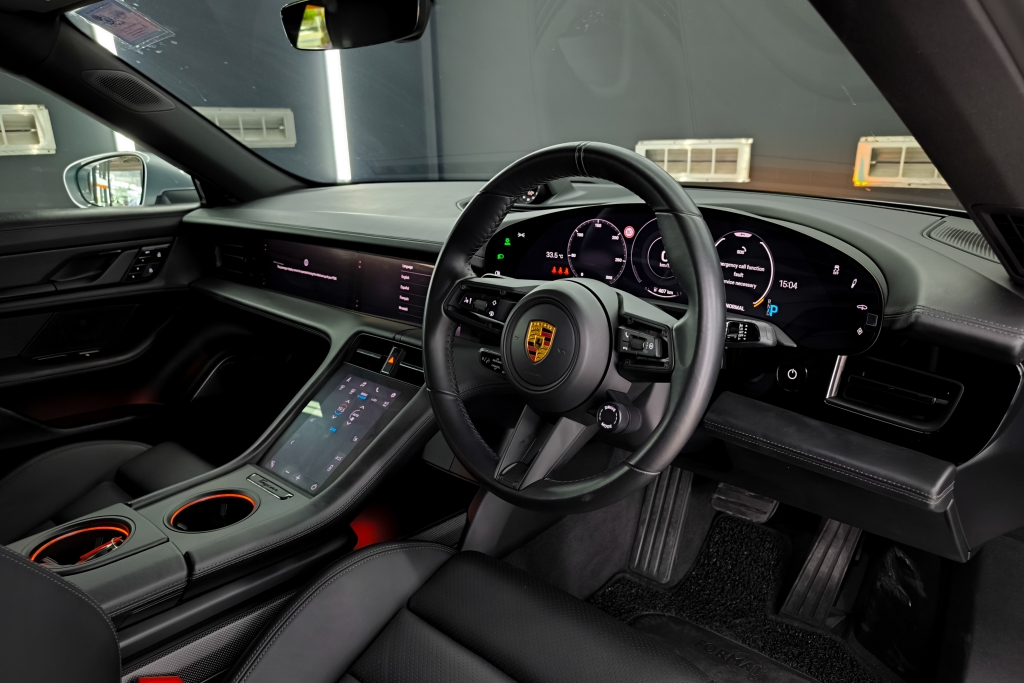 PORSCHE TAYCAN Turbo S 4WD AT4WD. ปี 2020 #6
