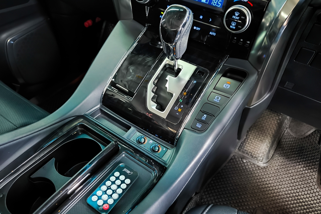 TOYOTA ALPHARD 2.5 S C Package AT ปี 2022 #10