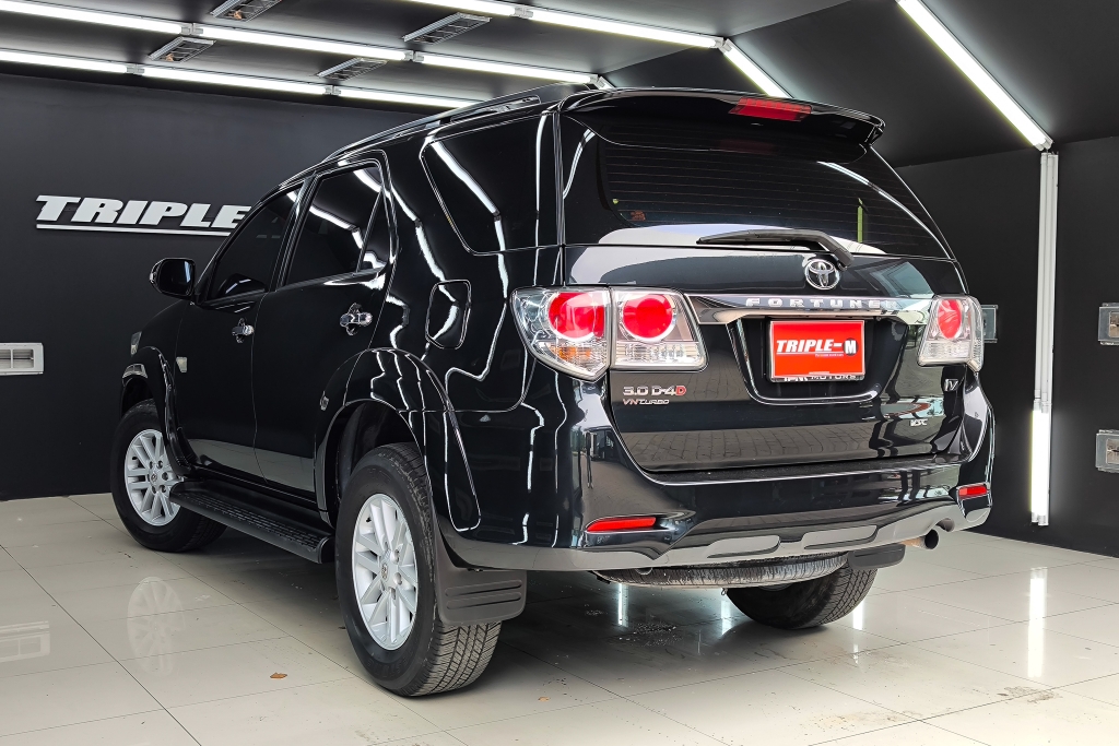 TOYOTA FORTUNER 3.0 [V] AT ปี 2011 #3