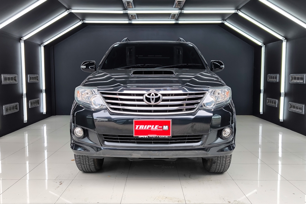 TOYOTA FORTUNER 3.0 [V] AT ปี 2011 #12