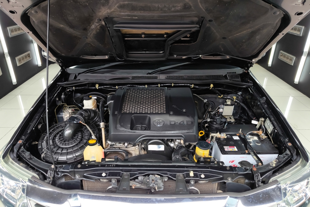 TOYOTA FORTUNER 3.0 [V] AT ปี 2011 #13