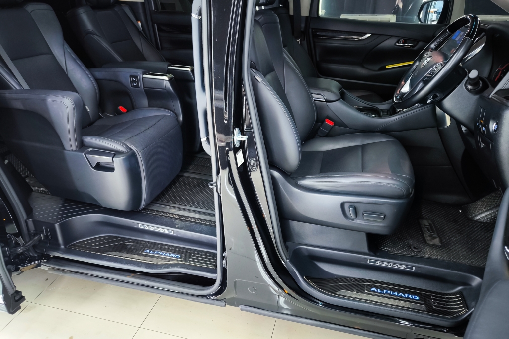 TOYOTA ALPHARD 2.5 S C Package AT ปี 2023 #13
