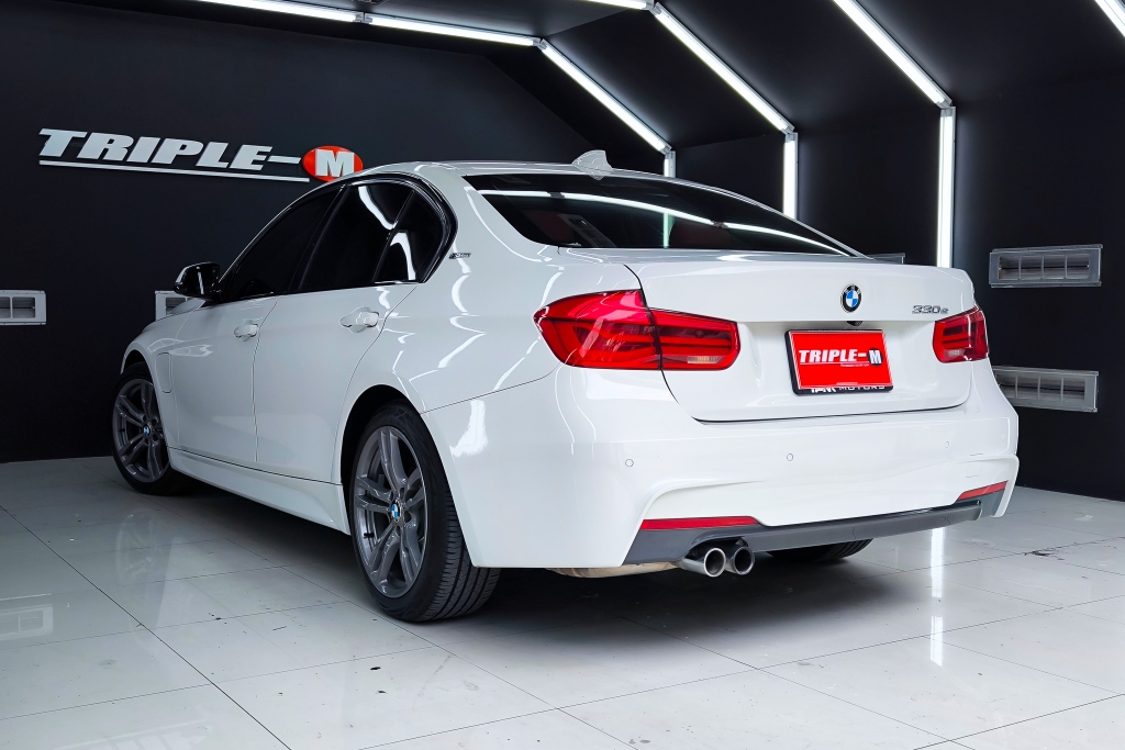 BMW SERIES 3 330e AT ปี 2017 #3