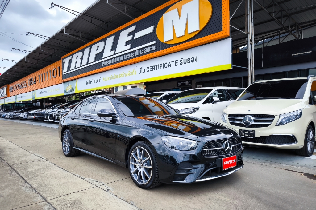 M.BENZ E-CLASS W 213 (ปี19-23) E 300 e AMG Dynamic AT ปี 2022 ราคา 1,939,000.- (#C2025061304)