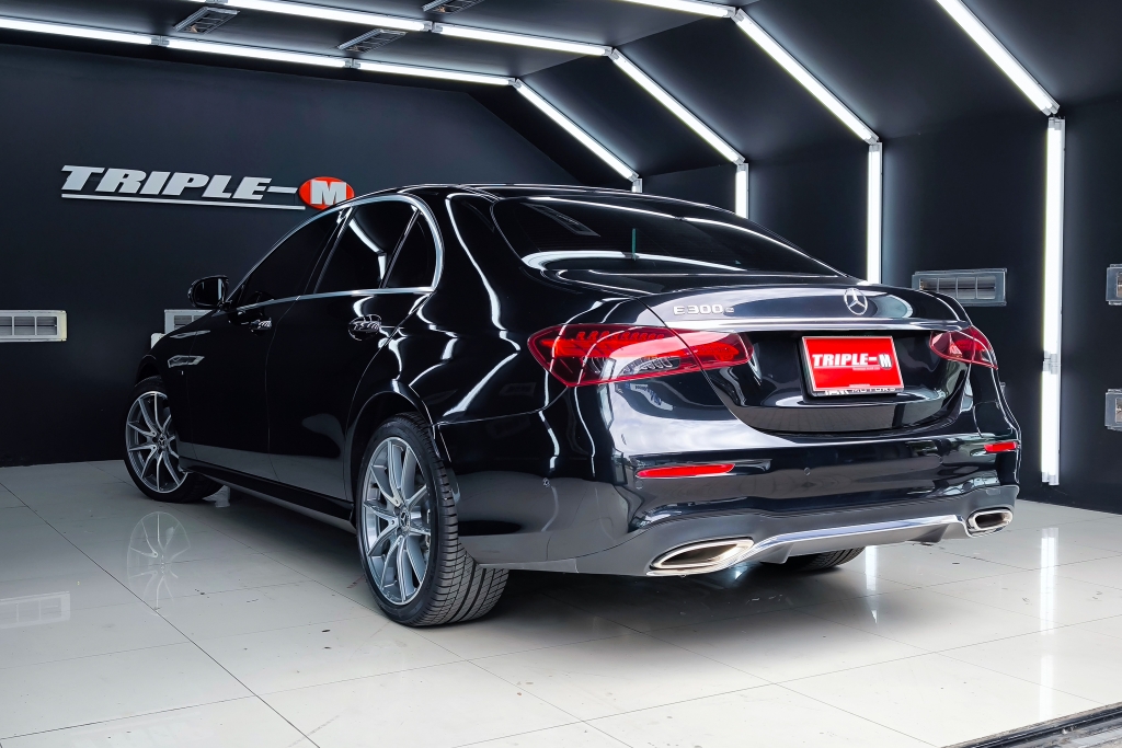MERCEDES-BENZ E-CLASS E 300 e AMG Dynamic AT ปี 2022 #3