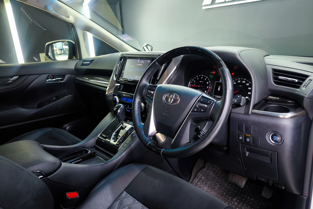 TOYOTA ALPHARD 2.5 SC Package AT ปี 2015 #5