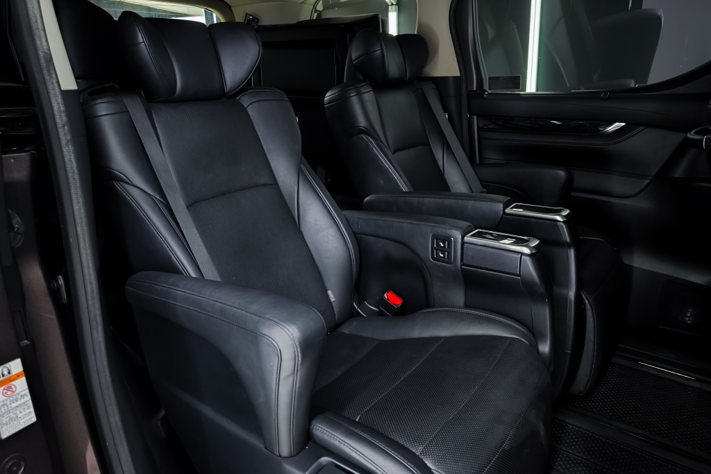 TOYOTA ALPHARD 2.5 S C Package AT ปี 2018 #7