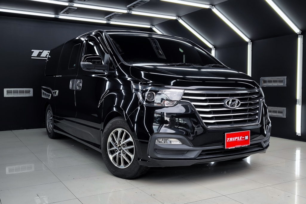 HYUNDAI H-1 โฉมปี (18-ปัจจุบัน) 2.5 CRDi [Deluxe] AT ปี 2018 ราคา 899,000.- (#C2025062405)