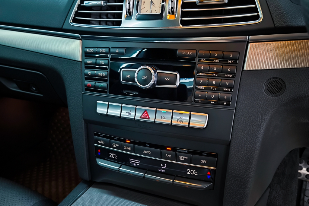 MERCEDES-BENZ E-CLASS E 200 [Coupe] AT ปี 2014 #10