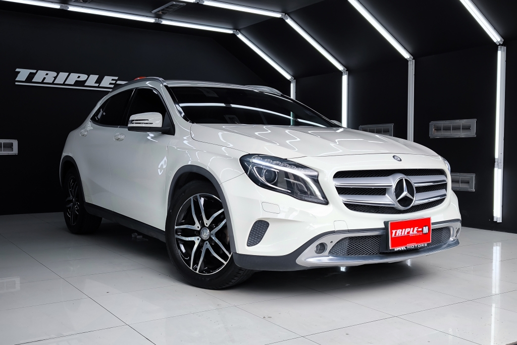 MERCEDES-BENZ GLA-CLASS GLA 200 AT ปี 2015 #2