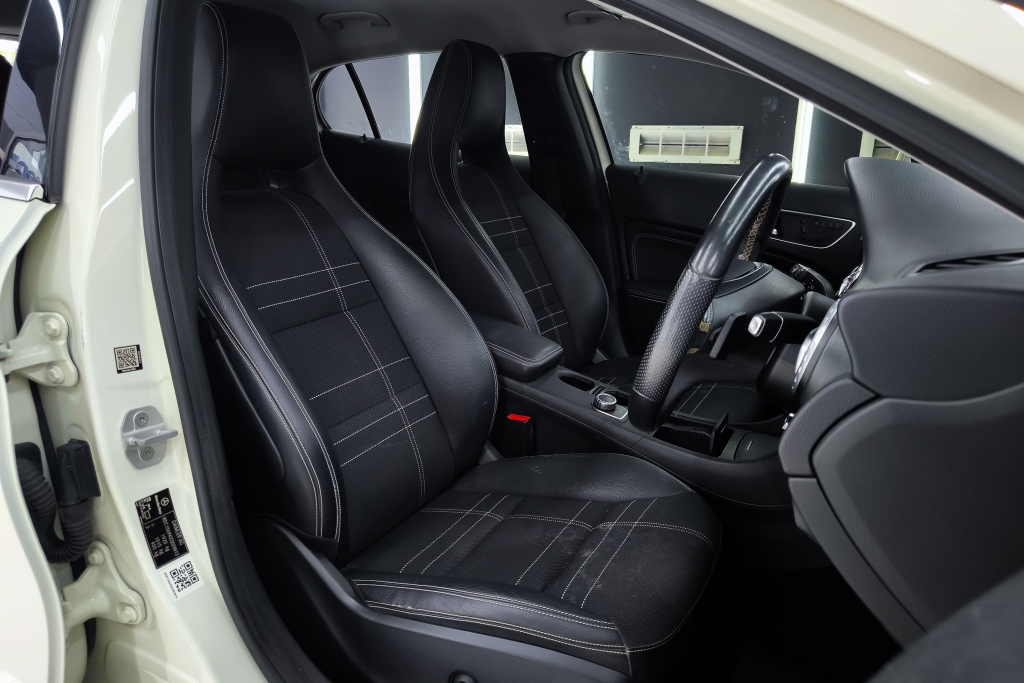MERCEDES-BENZ GLA-CLASS GLA 200 AT ปี 2015 #6