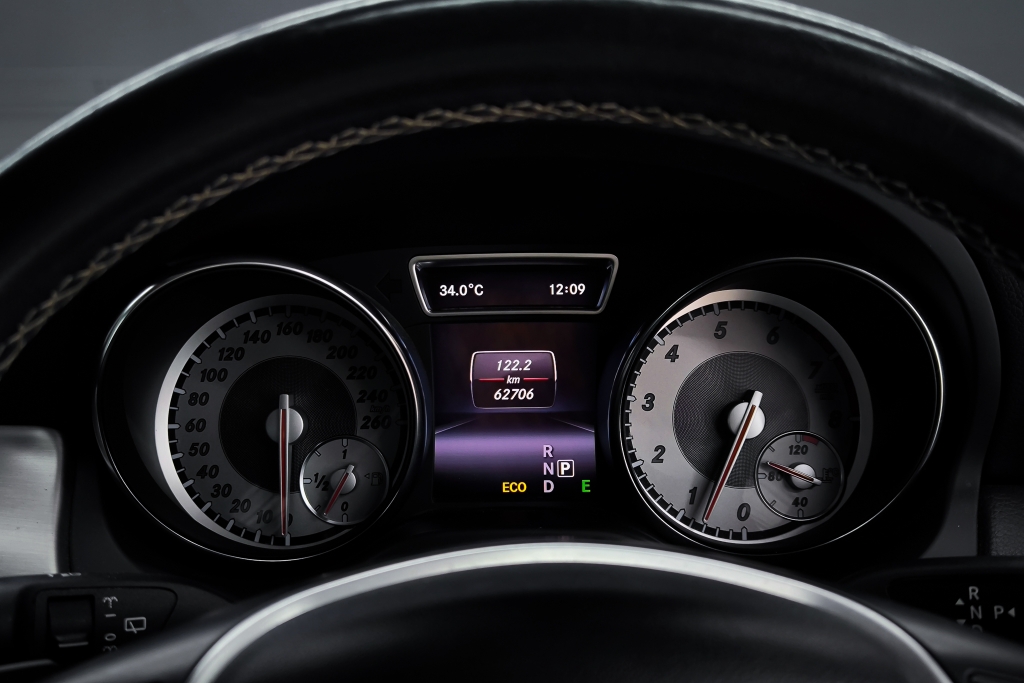MERCEDES-BENZ GLA-CLASS GLA 200 AT ปี 2015 #12