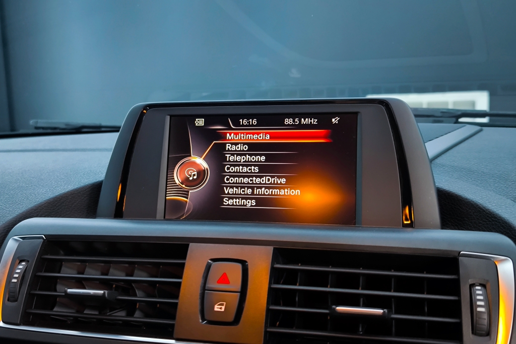 BMW SERIES 1 118i AT ปี 2018 #7